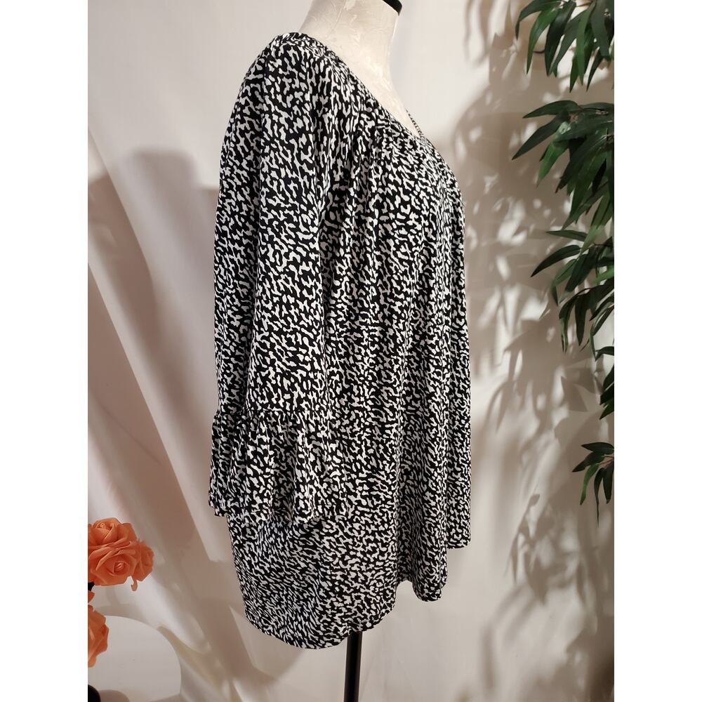 MICHAEL Michael Kors Leopard Animal Print Scoop Neck Bell 3/4 Sleeve Top Sz 1X - Picture 4 of 10